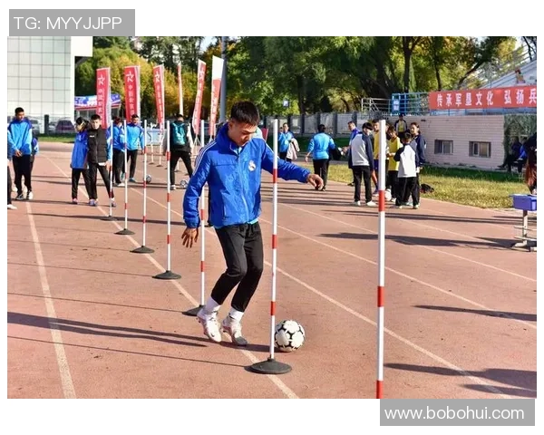 模仿足球明星精彩瞬间视频挑战展现你的球技与创意