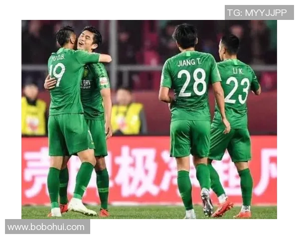 成都足球队强势领跑总决赛积分榜以94分稳居第一名